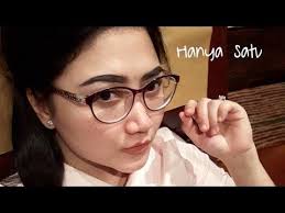 We did not find results for: Chord Gitar Hanya Satu Darmansyah Lirik Lagu Lagu Lirik