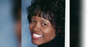 Glenda Leonard's Instagram, Twitter & Facebook