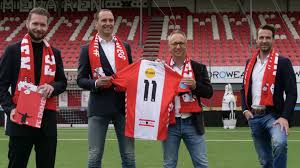 Het bedrijf hitachi capital mobility heeft fc emmen speelde toen nog in de eerste divisie. Staan Finance Nieuwe Shirtsponsor Fc Emmen Marketingtribune Sponsoring