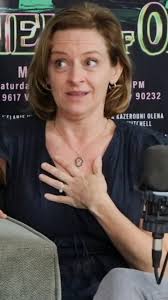 🎶📌Actor and singer Malaika Mitchell is our Featured Community Member  today! 🎭 Malaika shares her story and experience navigating life and art  as a blind performer in #TheaterByTheBlind's most intimate production yet,