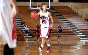 4 Lakers douse Patriots 80-66