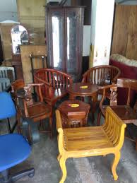 We sell furniture,including new dining set,sofa,relax chairs and also rejected marble table.for more. Kedai Perabot Terpakai Desainrumahid Com