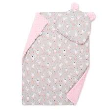 Der richtige zeitpunkt für den wechsel zur bettdecke und kissen in der regel sagt man, dass kinder mit einem jahr ein flaches kopfkissen bekommen dürfen. Elimeli Baby Set Babydecke Mit Kissen Babybettwasche Minky Decke Mit Kopfkissen Fur Madchen Und Junge Kuscheldecke Mit Kinderkissen Fur Kinderwagen Oder Bett 60x75 Rosa Hase Amazon De Baby