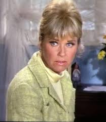 Doris Day. Classy and Beautiful ❤️