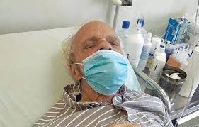 Τους στίχους που μπαίνουν στα χείλη όλων μας. Dramatikes Wres Gia Ton H8opoio Spyro Fwka Toy Ekopsan To Reyma Ta Xreh Ellada Eidhseis