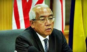 Lead by the minister of education, y.b. Biodata Datuk Seri Mahdzir Khalid Menteri Pendidikan Khalid Malaysia