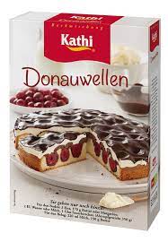 Wunderbar flaumiger, saftiger kuchen mit schöner vanillenote (ich nehme extrakt und lasse den extra vanillezucker weg, ansonsten kann man natürlich auch einen teil des zuckers durch vanillezucker ersetzen. Donauwellen Kuchenklassiker Von Kathi Ihre Lieblingskuchen Auf Kathi De Kathi Rainer Thiele Gmbh
