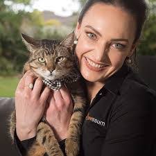 Elisha Moran's Instagram, Twitter & Facebook