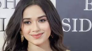 Jannat Zubair Net Worth: How The 23-Year-Old TV Star Earning ₹18 Lakh Per  Episode - Oneindia News