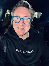 Happy New Years Eve Everyone 🍾🥂 Have A Fantastic Evening & Here's To 2025  💙 Lots Of Love From Me Xx 😘