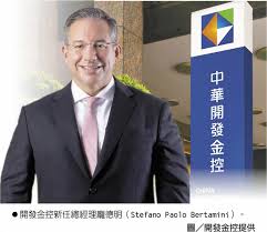 Hong kong federation of trade unions. é–‹ç™¼é‡'q3æ³•èªªå°„å‡ºæ–°ä¸‰ç®­ é‡'èž ç¨…å‹™ å·¥å•†æ™‚å ±