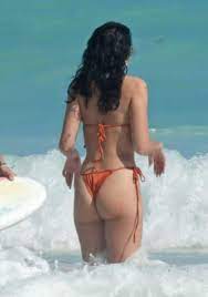 Dua Lipa Figure - Beach