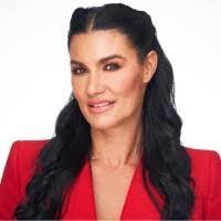 Paula Rochelle's Instagram, Twitter & Facebook