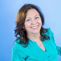 Ellen Cahill's Instagram, Twitter & Facebook