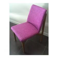 Facilement intégrer dans toutes les meubles besta de la chaise scandinave de couleur pas cher main par le designer cecilie manz. 2 Chaises Trianon Destockage