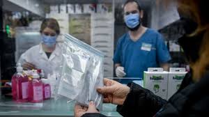 Είχαν όλοι τις σχολικές κάρτες στα χέρια τους και ελάχιστοι μαθητές δεν πήγαν σχολείο. Self Test Mono Se Ekpaideytikoys Kai Ma8htes H Xorhghsh Toys Mexri To Sabbato