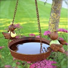 Sollte das blatt für ihre vogeltränke zu klein sein, legen sie einfach 2 oder mehrere blätter übereinanderlappend auf den flachen sandhügel. Vogeltranke Und Vogelbad Gehoren In Jeden Garten Vogel Und Naturschutzprodukte Einfach Online Kaufen