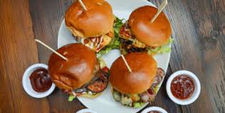 Aggiungendo ingredienti semplici nella giusta proporzione e quantità, puoi rendere deliziosi hamburger di condimento. Mister Chianina Genova Hamburger