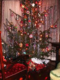 Old Fashioned Christmas Tree 1940 S Style Old Fashion Christmas Tree Old Fashioned Christmas Decorations Vintage Christmas