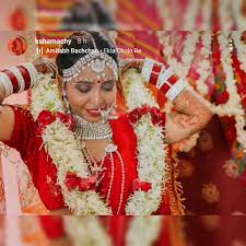 kshama bindu: India's first sologamist Kshama Bindu marries herself, urges  media to respect her privacy - The Economic Times
