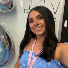 Laura Leicht's Instagram, Twitter & Facebook