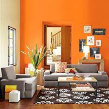 Pemilihan warna cat dalam rumah terutama ruang tamu menjadi sebuah hal yang cukup krusial sebab ruangan tersebut akan menjadi daya tarik utama ketika orang lain datang. Desain Ruang Tamu Warna Orange Cek Bahan Bangunan
