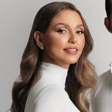 Clarissa Brito's Instagram, Twitter & Facebook