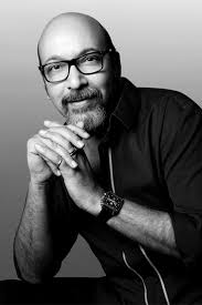 Mickey Contractor The Makeup Maestro V Beauty Mickey contractor, m∙a∙c director of makeup artistry for india, is more than an icon to the millions entranced by the glamour and magic of bollywood. mickey contractor the makeup maestro