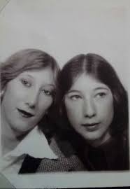 I took this picture 10 years ago for the greenwich mercury .... I wonder if  Greenslade school still has their 'Warhorse'. ?? .. and I gues the children  must all be of working age now ?