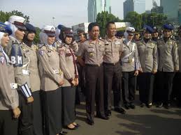 Jun 23, 2021 · baca juga: 15 Polwan Polda Metro Peragakan Baju Dinas Polwan Berjilbab