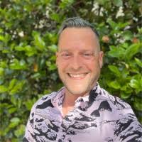 1900+ "Storie" profiles