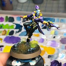 The harlequins, as you may or may not know, are a faction of the eldar race to whom the responsibility of remembrance falls. Harlequin Model From 40k Painted Up For A Friend Album On Imgur