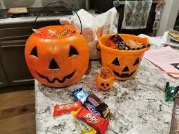Halloween wird dieses jahr etwas besonderes. 5 Ideen Wie Du Halloween In Diesem Jahr Feiern Kannst Ayusa Intrax Blog