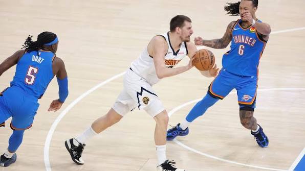 Nikola Jokić calls out Lu Dort for his flagrant foul 👀 #fblifestyle