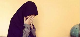 Jika mereka mengenakan hijab, mereka mengatakan itu. Gambar Wanita Berhijab Dari Samping