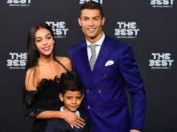 Он меня полностью удивил и покорил. Polugolaya Zhena Ronaldu Vzharila Dikie Tancy Skandalnoe Video Razletelos Po Seti Znaj Yua