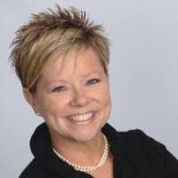 Meredith Garrett's Instagram, Twitter & Facebook