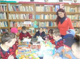 Diferenţele apar în momentul în care se realizează trecerea de la proiectul instruirii, la aplicarea sa în practică. Modelul Curricular Centrat Pe CompetenÈ›e Didactic Ro