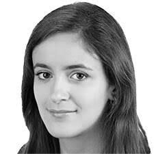 Roxanne Rogers's Instagram, Twitter & Facebook