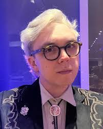 Erik Morrison's Instagram, Twitter & Facebook