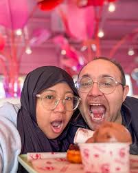 Malddong Doughnuts (말똥도넛) in Paju was such a fun day and a highlight of my  Korea bucket list! We took Bus 2200 from Hongdae to the Paju Outlet Mall,  which took about