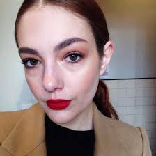 Evie Lowe (eviedlowe)