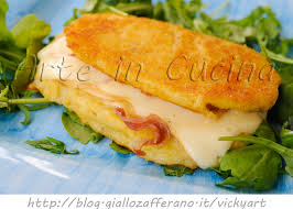 Le patate sono in assoluto un ingrediente indispensabile nelle nostre cucine e per questo sempre presenti.si prestano a numerosissime ricette, questa sera le ho volute trasformare in cordon bleu.con quattro ingredienti ecco una cena da leccarsi i baffi! Cordon Bleu Di Patate Con Provola E Prosciutto