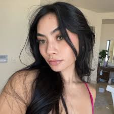 Ella Zara (@ellazarra) • Instagram photos and videos