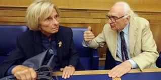 «mancherà a tutti, penso, persino ai suoi avversari. Radicali Marco Pannella A Emma Bonino Torna Ci Manca Il Tuo Contributo Nuovo Sciopero Della Fame Sulle Carceri L Huffpost