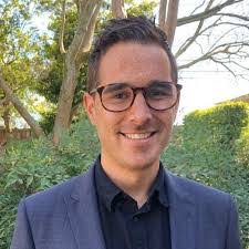 Aaron Mackinnon's Instagram, Twitter & Facebook