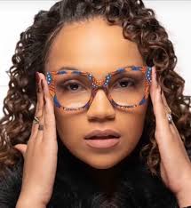 Bringing Unique Fit and Fashion into Focus