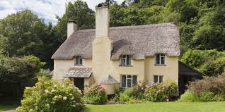 11 Photos Of English Country Cottages That Make Us Want One Right Now Countryside House English Cottage English Country Cottages