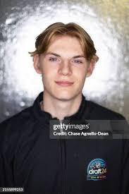 76 Dean Burrows Stock Photos, High-Res Pictures, and Images