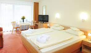 However, there are services departing from münchen, seidlstraße and arriving at bad. Www Appartement Haus Muenchen De Appartementhaus Rottalblick Im Kurbad Bad Griesbach